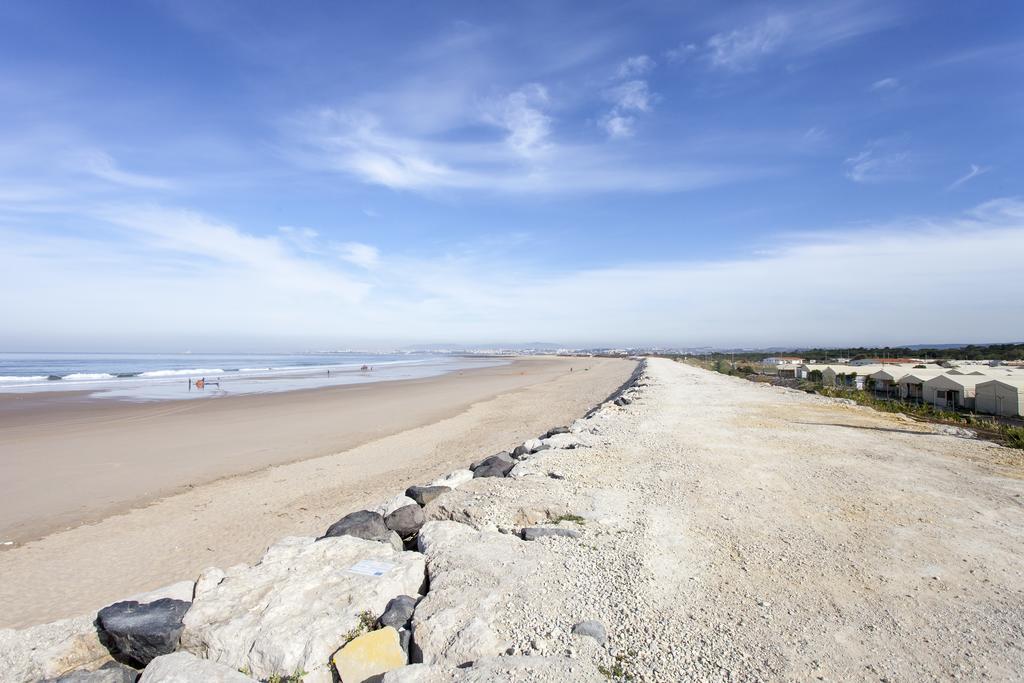 Lisbon Waves Surf Lodge Almada Dış mekan fotoğraf