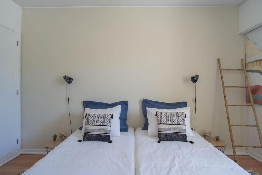 Lisbon Waves Surf Lodge Almada Dış mekan fotoğraf
